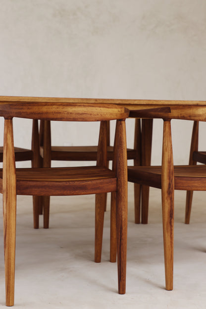 Pembe Dining Set