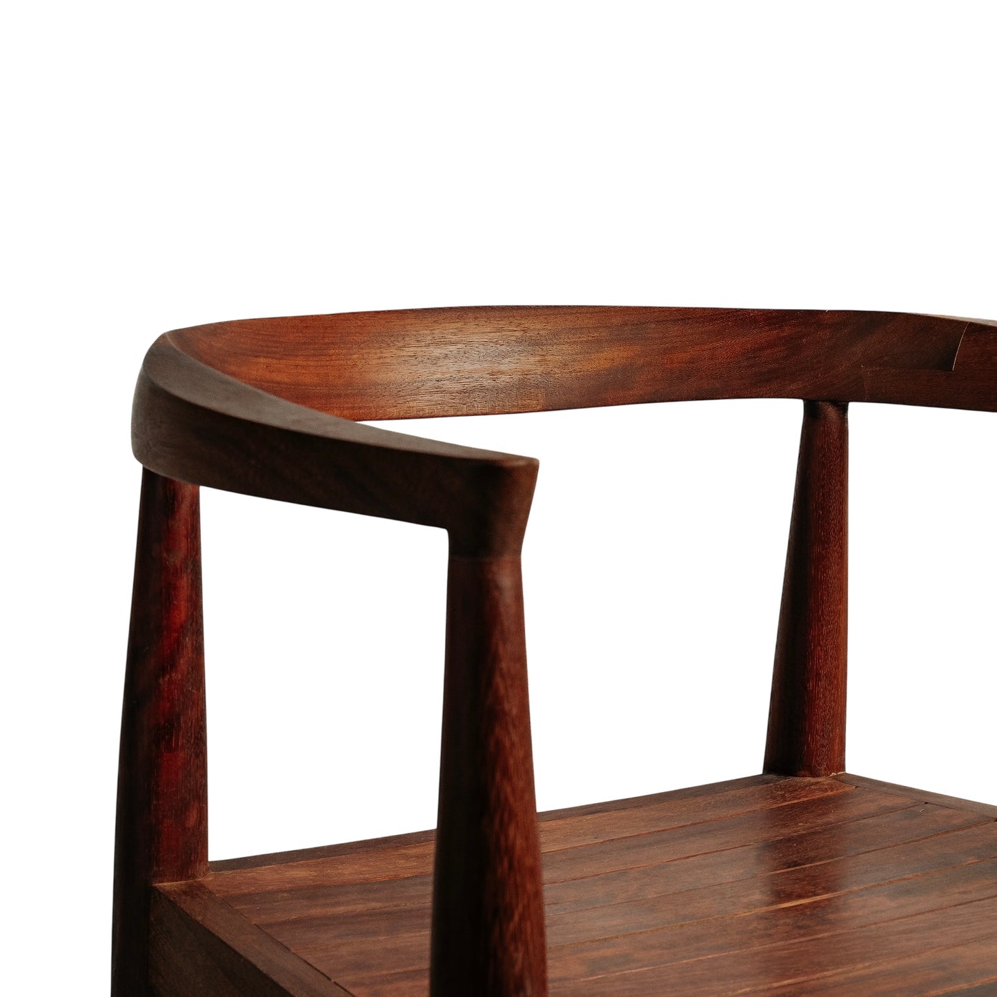 Pembe Chair