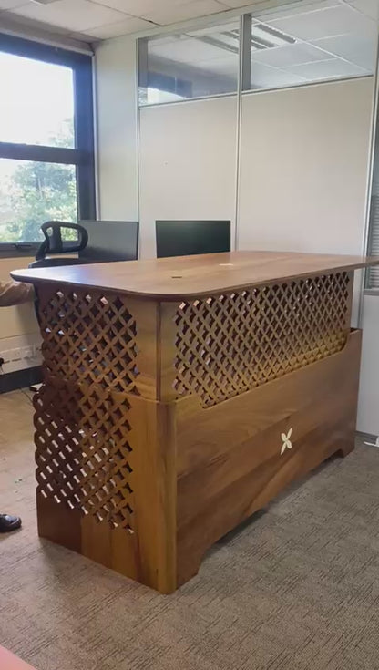 Executive Adjustable Height Desk